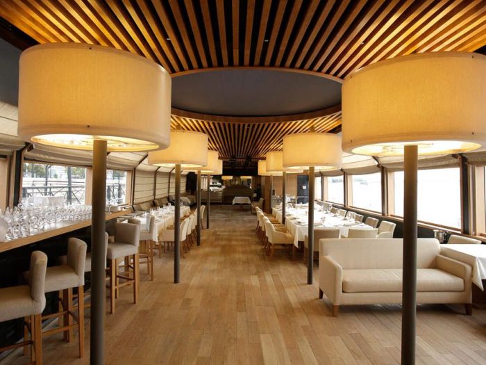 Archisio - Andrei Dmitriev - Progetto Floating restaurant
