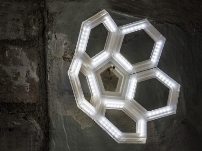 Archisio - Luca Fioranelli - Progetto C5 lampada da parete luce diretta