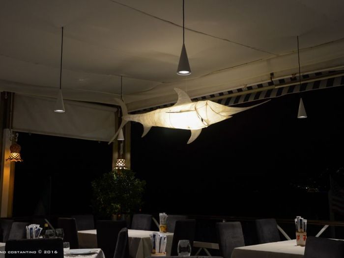 Archisio - Stefano Costantino - Progetto Acquario luminoso allinterno di un ristorante