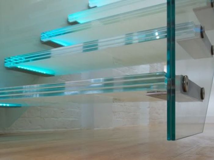 Archisio - Creative Glass Art - Progetto Scale in vetro
