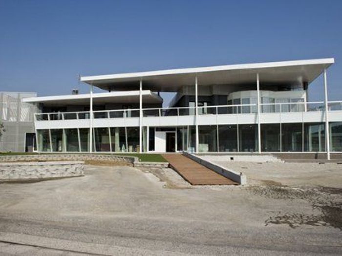 Archisio - Studio Merlini - Progetto Commercial building - restyling edificio commerciale