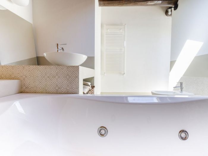 Archisio - Gilardi Interiors On Staging - Progetto Piccolo bagno con idromassaggio
