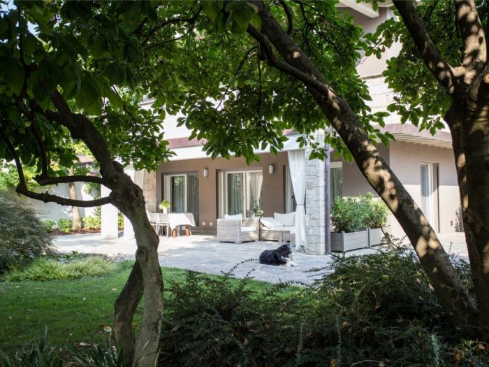 Archisio - Architrevi Studio Maridati - Progetto Ristrutturazione villa bifamiliareDuerre house