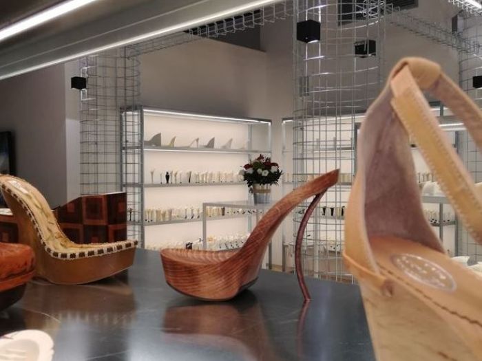 Archisio - Maurizio Moraldi - Progetto La fabbrica dei tacchi the heels factory