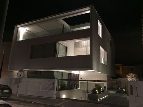 Archisio - Impresa Edile Paccaloni - Progetto Demolizione edificio e ricostruzione di una villa con struttura in acciaio e tamponatura a secco