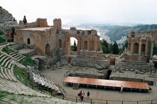 Archisio - Montedil 3000 Srls - Progetto Allestimento di palchiPer manifestazioni e spettacoli musicali a roma