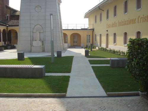 Archisio - Studio Archidea Di Ferrari Arch Davide - Progetto Riqualificazione architettonica cortile adiacente alla chiesa parrocchiale di verolavecchia