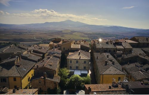 Archisio - Matteo Castelli Fotografia - Progetto Fanani tende alla bandita in town di pienza