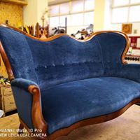 Archisio - Lavoro di Salotend Style Tappezzerie - Tappezzeria per divani e sedie tendaggi classici e tecnici tendoni da sole e materassi in lana